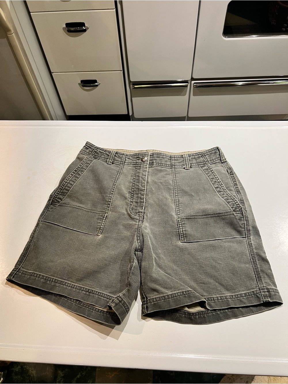 Vintage Woolrich Green Corduroy Khaki Cargo Utility Shorts Camping Core